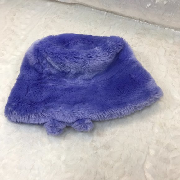 Fuzzy le top winter hat soft and warm - Picture 5 of 5